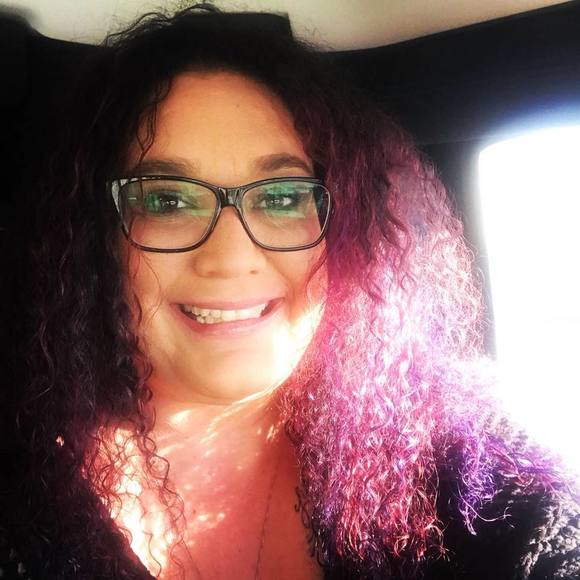 Meet your Posher, Cassandra - Picture 1 of 1